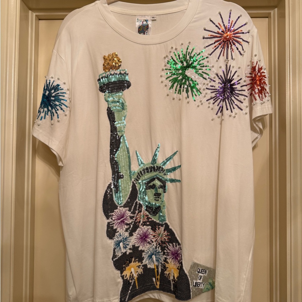 QUEEN OF SPARKLES Lady Liberty Tee